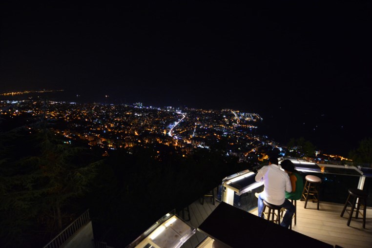 Bay Lodge Terrace on Saturday Night
